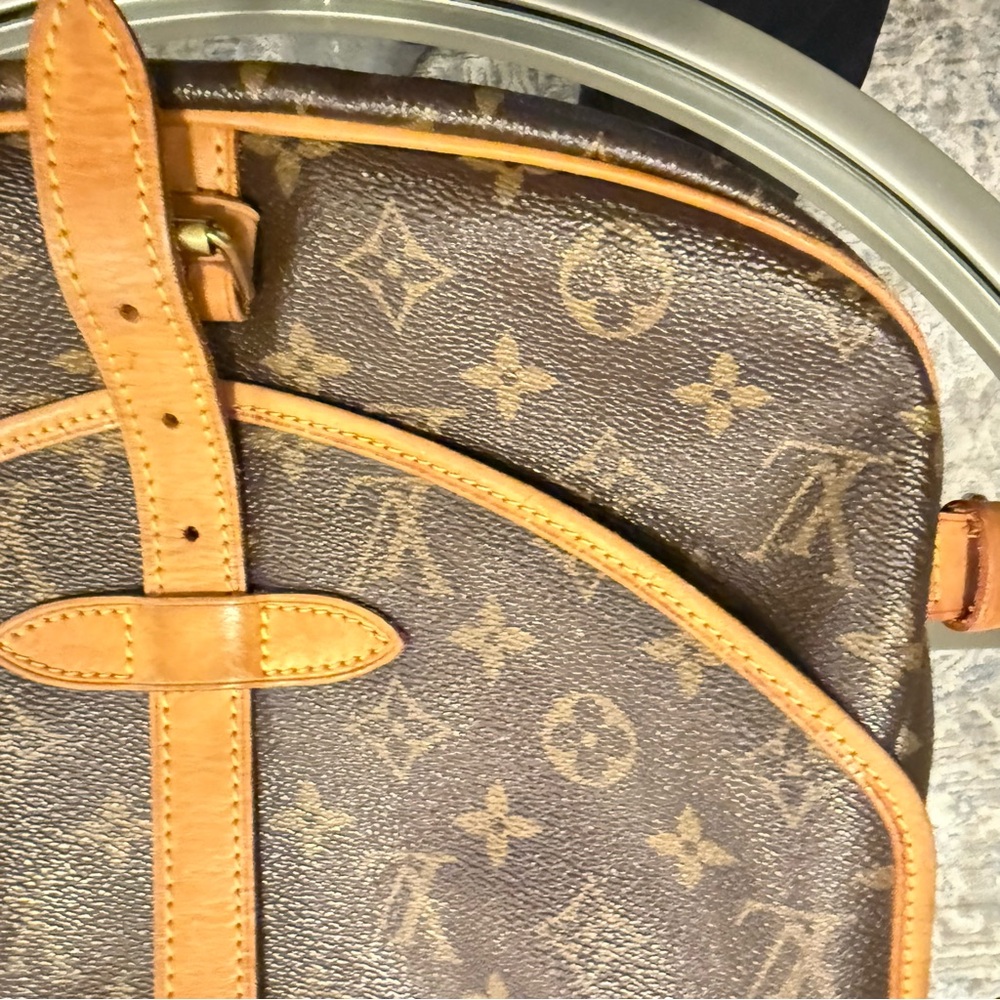 Authentic Louis Vuitton Brown Monogram Bag - Picture 5 of 15